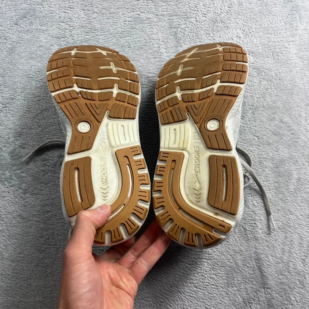 Brooks ghost 16